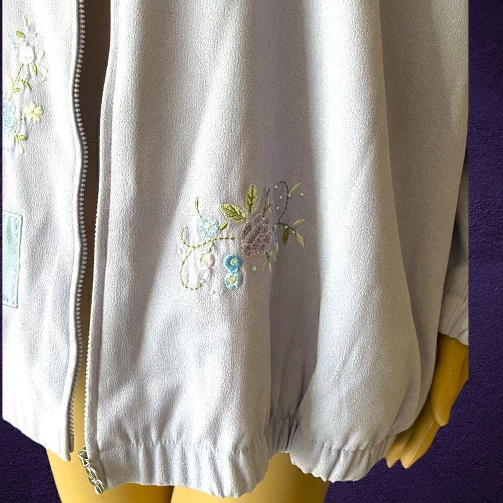 Lavender jacket   - Picture 6 of 9